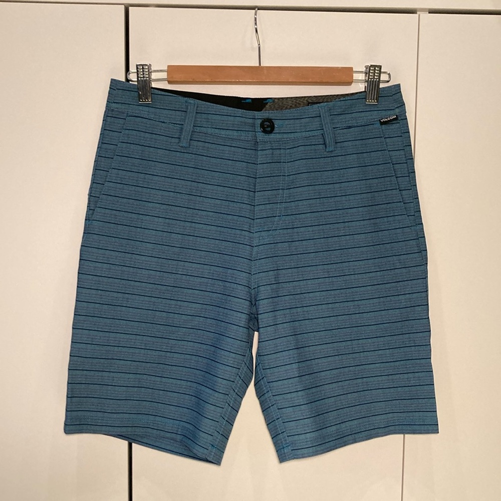 Volcom frickin surf & Turf shorts 30 teal stripes